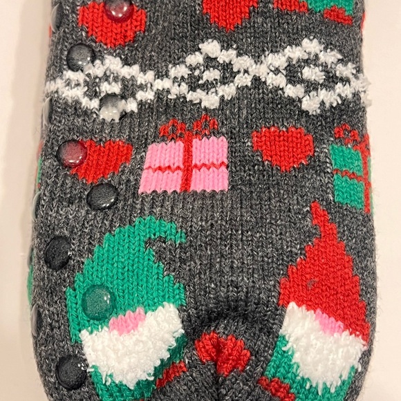 Fuzzy Slippers Holiday - Size 4 - 10 - Picture 3 of 7